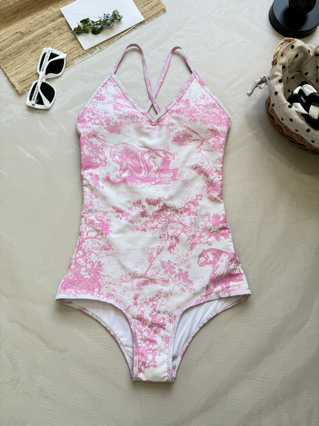 。Dior迪奥官方新款连体泳衣比基尼，S M L XL