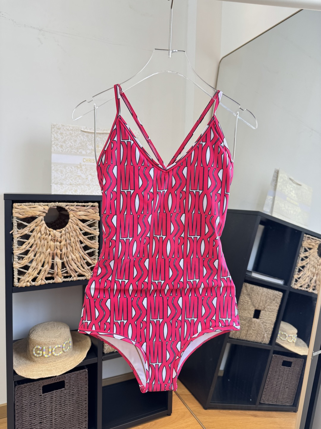 。Dior迪奥官方新款连体泳衣比基尼，S M L XL