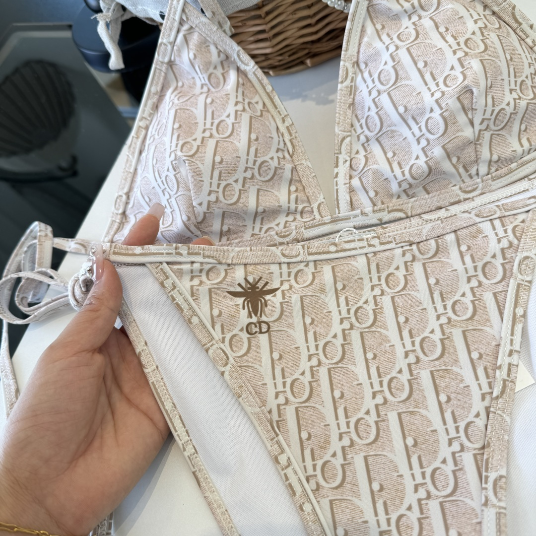 。Dior迪奥官方新款分体三件套 泳衣比基尼，S M L XL