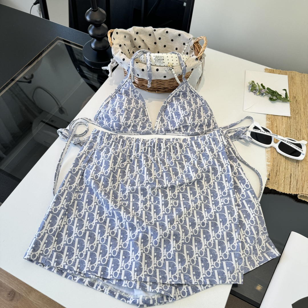 。Dior迪奥官方新款分体三件套 泳衣比基尼，S M L XL