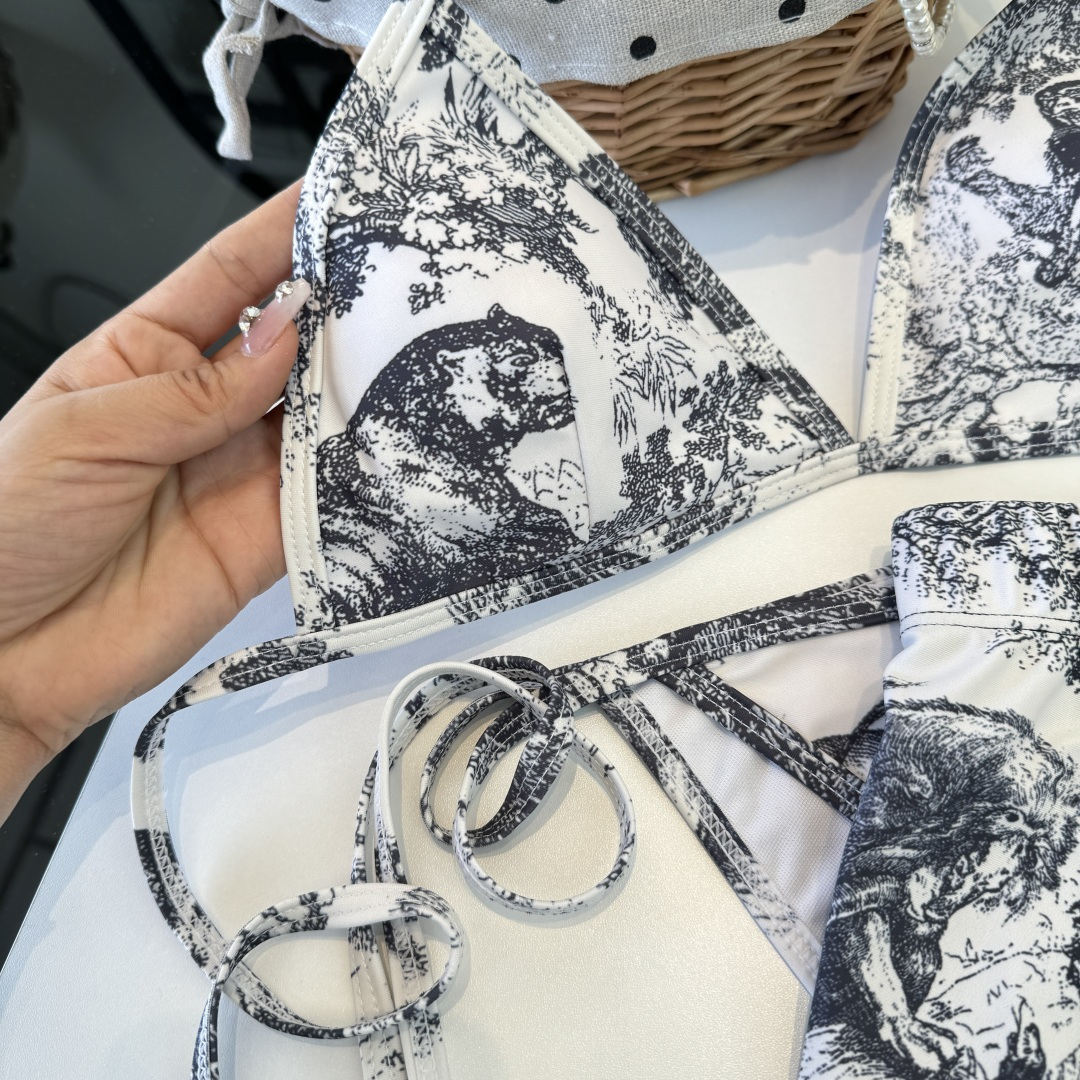 。Dior迪奥官方新款分体三件套 泳衣比基尼，S M L XL
