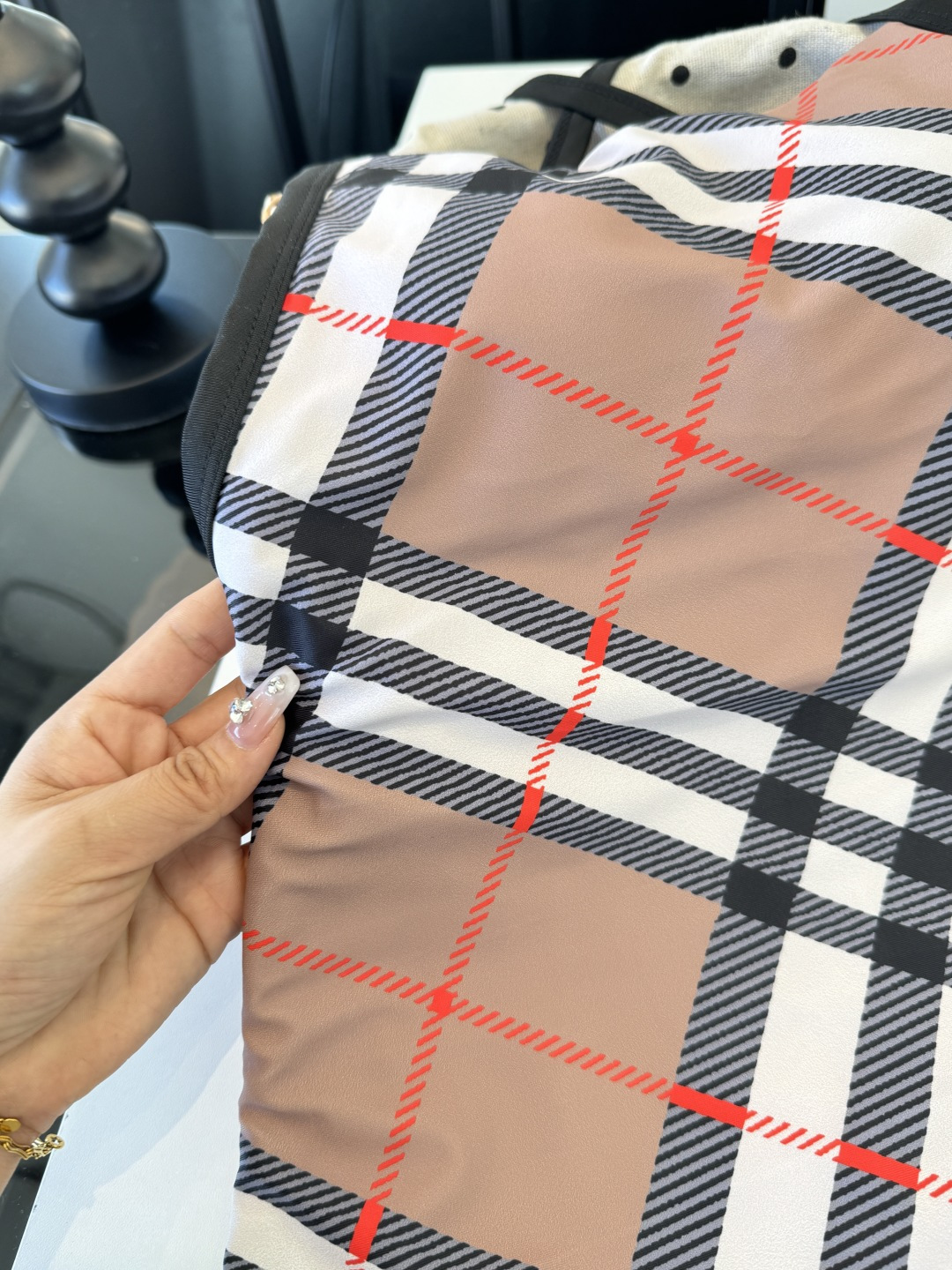 。巴宝莉Burberry新款潜水服，小心机泳衣，个性十足，超显水蛇腰，出游必备SM L XL