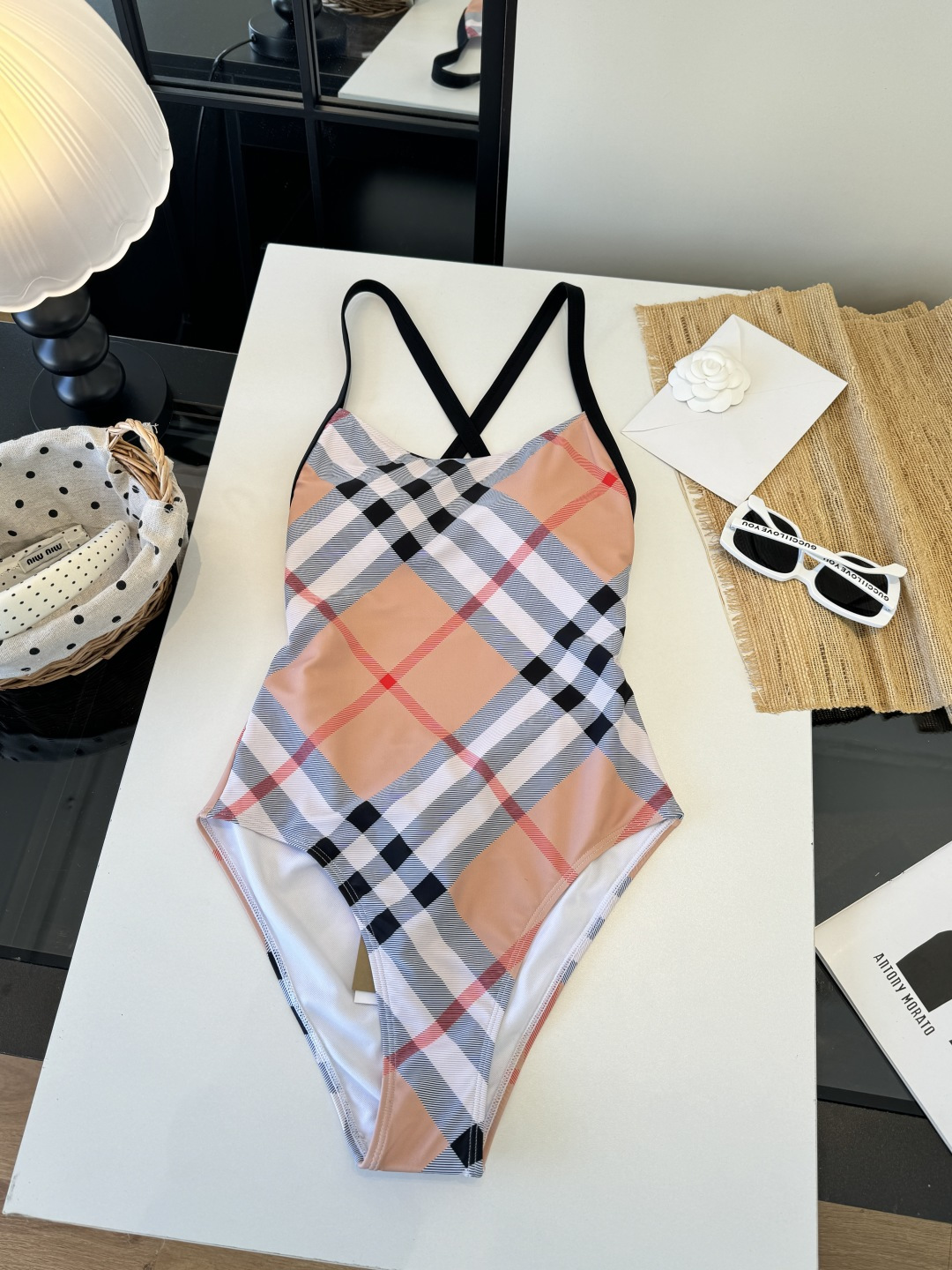 。巴宝莉Burberry新款潜水服，小心机泳衣，个性十足，超显水蛇腰，出游必备SM L XL