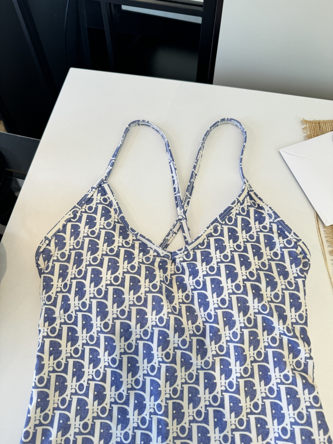 。Dior迪奥新连体比基尼👙泳衣，个性十足，超显水蛇腰，出游必备SM L XL