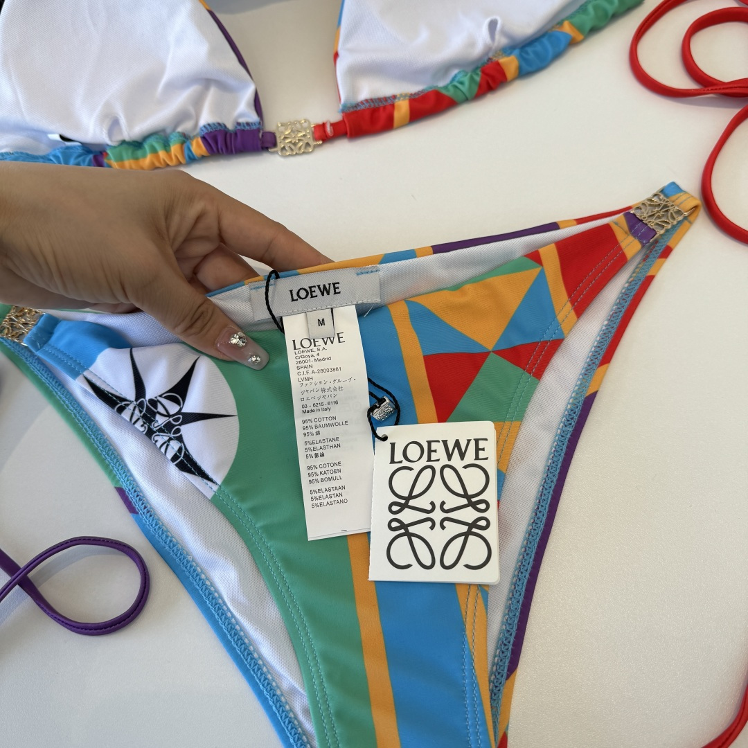 。罗意威LOEWE新款比基尼泳衣👙❤️😍🥰适合多种场景的游泳衣🏊‍♀️海边 游泳池 温泉 水上乐园 漂流