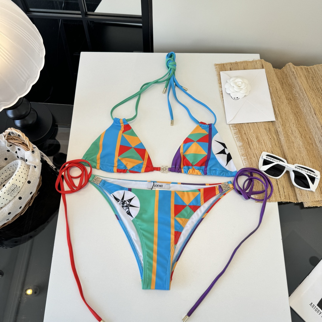 。罗意威LOEWE新款比基尼泳衣👙❤️😍🥰适合多种场景的游泳衣🏊‍♀️海边 游泳池 温泉 水上乐园 漂流