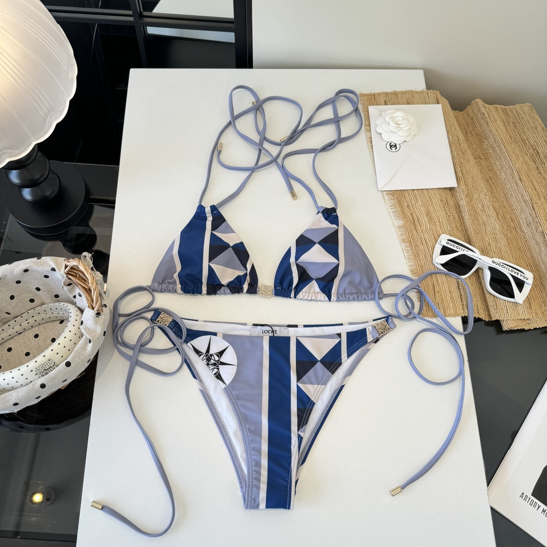 。罗意威LOEWE新款比基尼泳衣👙❤️😍🥰适合多种场景的游泳衣🏊‍♀️海边 游泳池 温泉 水上乐园 漂流