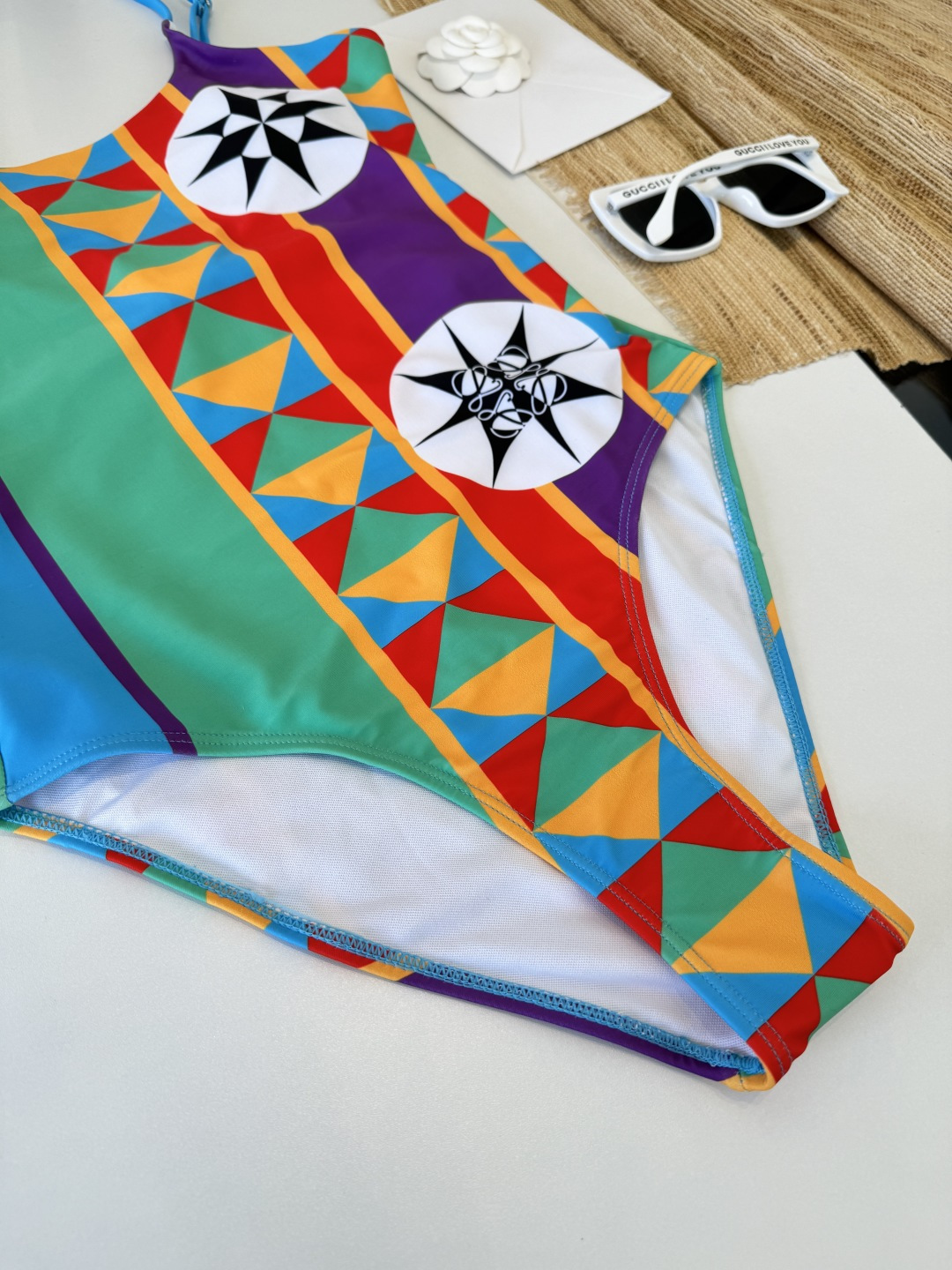 。罗意威LOEWE新款连体比基尼泳衣👙❤️😍🥰适合多种场景的游泳衣🏊‍♀️海边 游泳池 温泉 水上乐园 