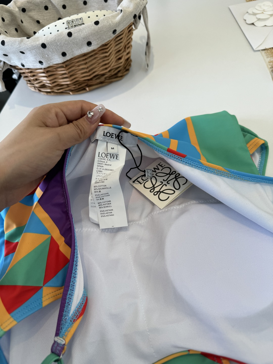 。罗意威LOEWE新款连体比基尼泳衣👙❤️😍🥰适合多种场景的游泳衣🏊‍♀️海边 游泳池 温泉 水上乐园 