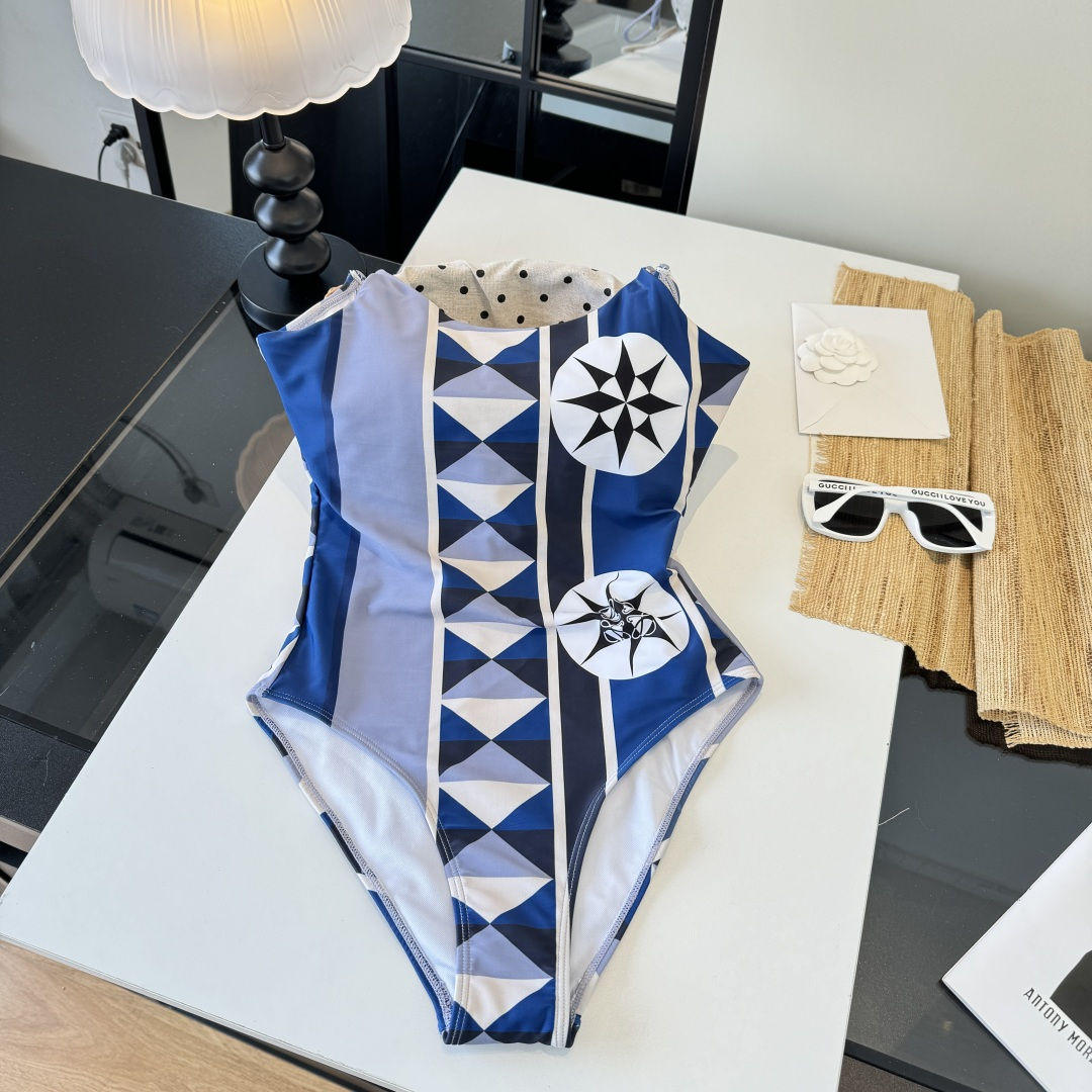 。罗意威LOEWE新款连体比基尼泳衣👙❤️😍🥰适合多种场景的游泳衣🏊‍♀️海边 游泳池 温泉 水上乐园 