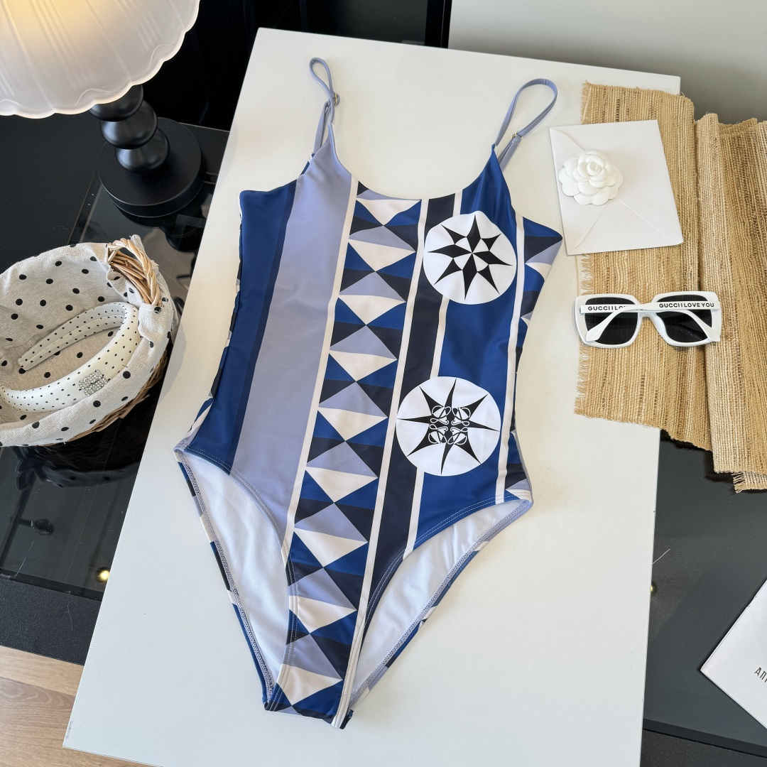 。罗意威LOEWE新款连体比基尼泳衣👙❤️😍🥰适合多种场景的游泳衣🏊‍♀️海边 游泳池 温泉 水上乐园 
