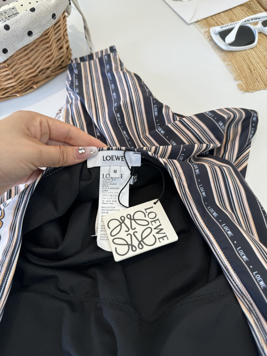 。罗意威LOEWE新款连体比基尼泳衣👙❤️😍🥰适合多种场景的游泳衣🏊‍♀️海边 游泳池 温泉 水上乐园 