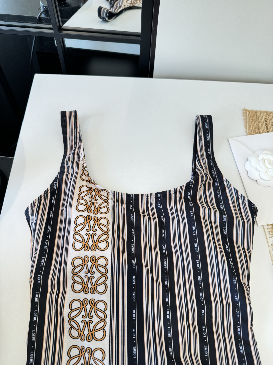 。罗意威LOEWE新款连体比基尼泳衣👙❤️😍🥰适合多种场景的游泳衣🏊‍♀️海边 游泳池 温泉 水上乐园 