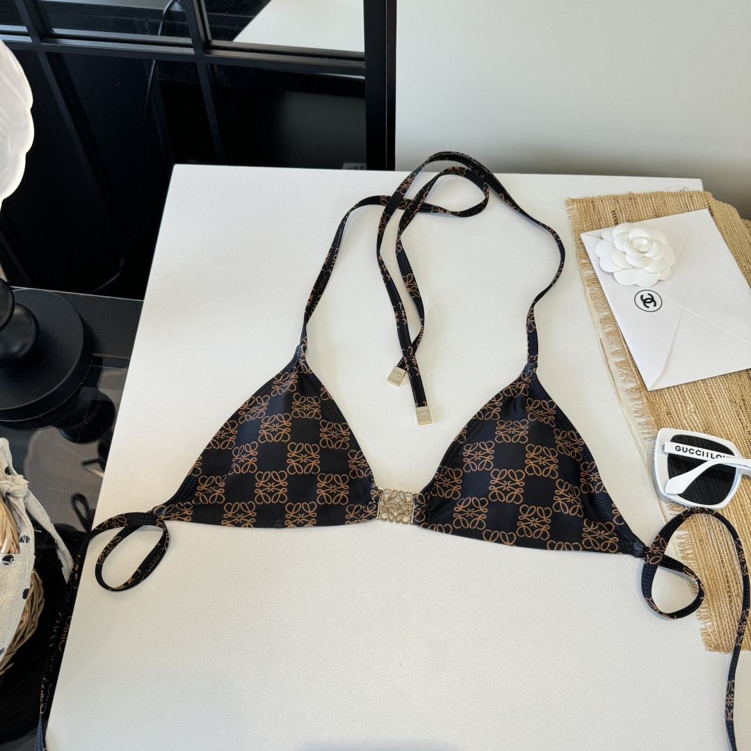 。罗意威LOEWE新款连体比基尼泳衣👙❤️😍🥰适合多种场景的游泳衣🏊‍♀️海边 游泳池 温泉 水上乐园 