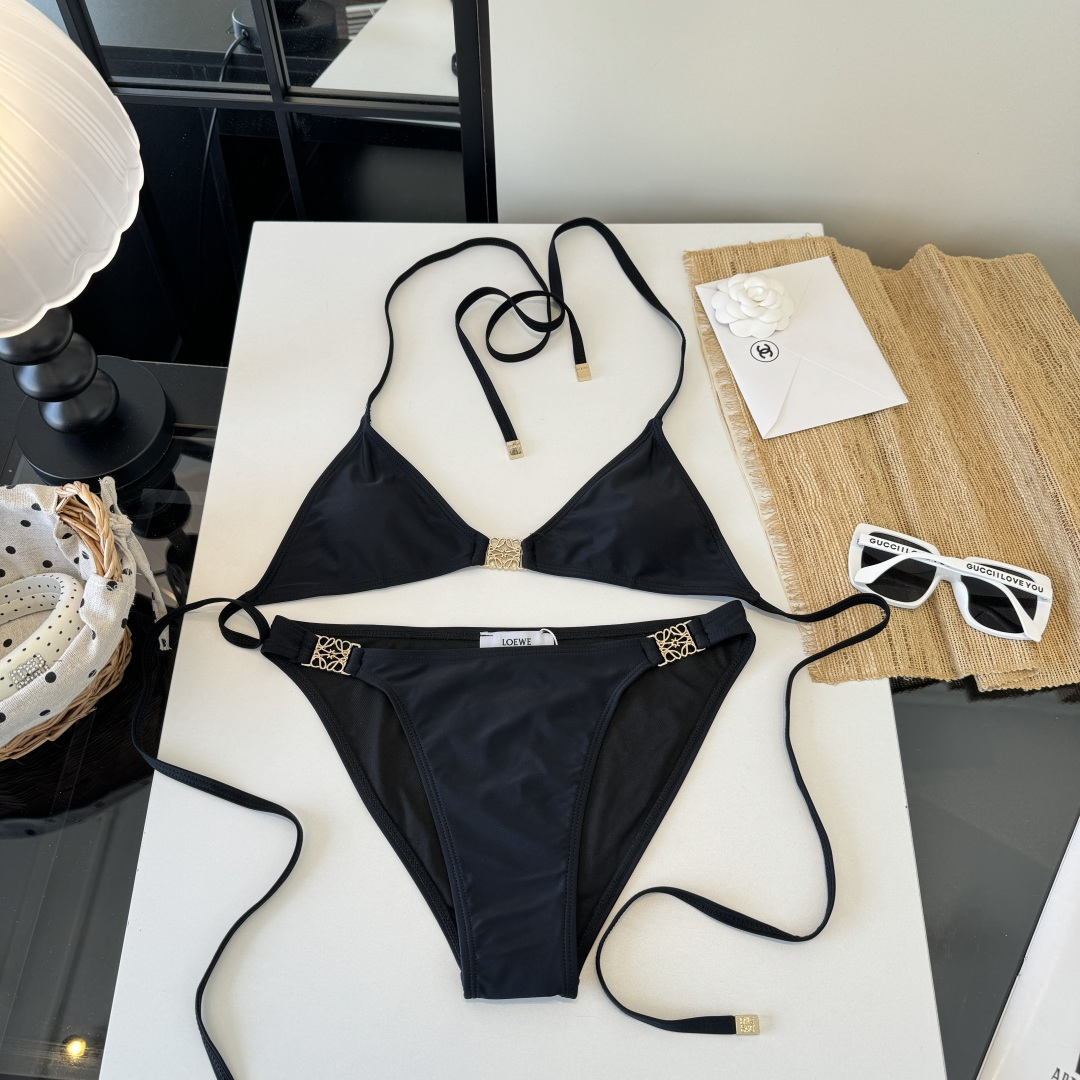 。罗意威LOEWE新款连体比基尼泳衣👙❤️😍🥰适合多种场景的游泳衣🏊‍♀️海边 游泳池 温泉 水上乐园 