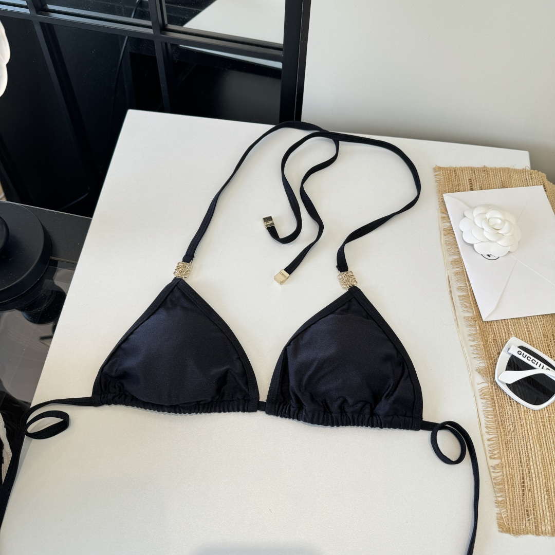 。罗意威LOEWE新款连体比基尼泳衣👙❤️😍🥰适合多种场景的游泳衣🏊‍♀️海边 游泳池 温泉 水上乐园 