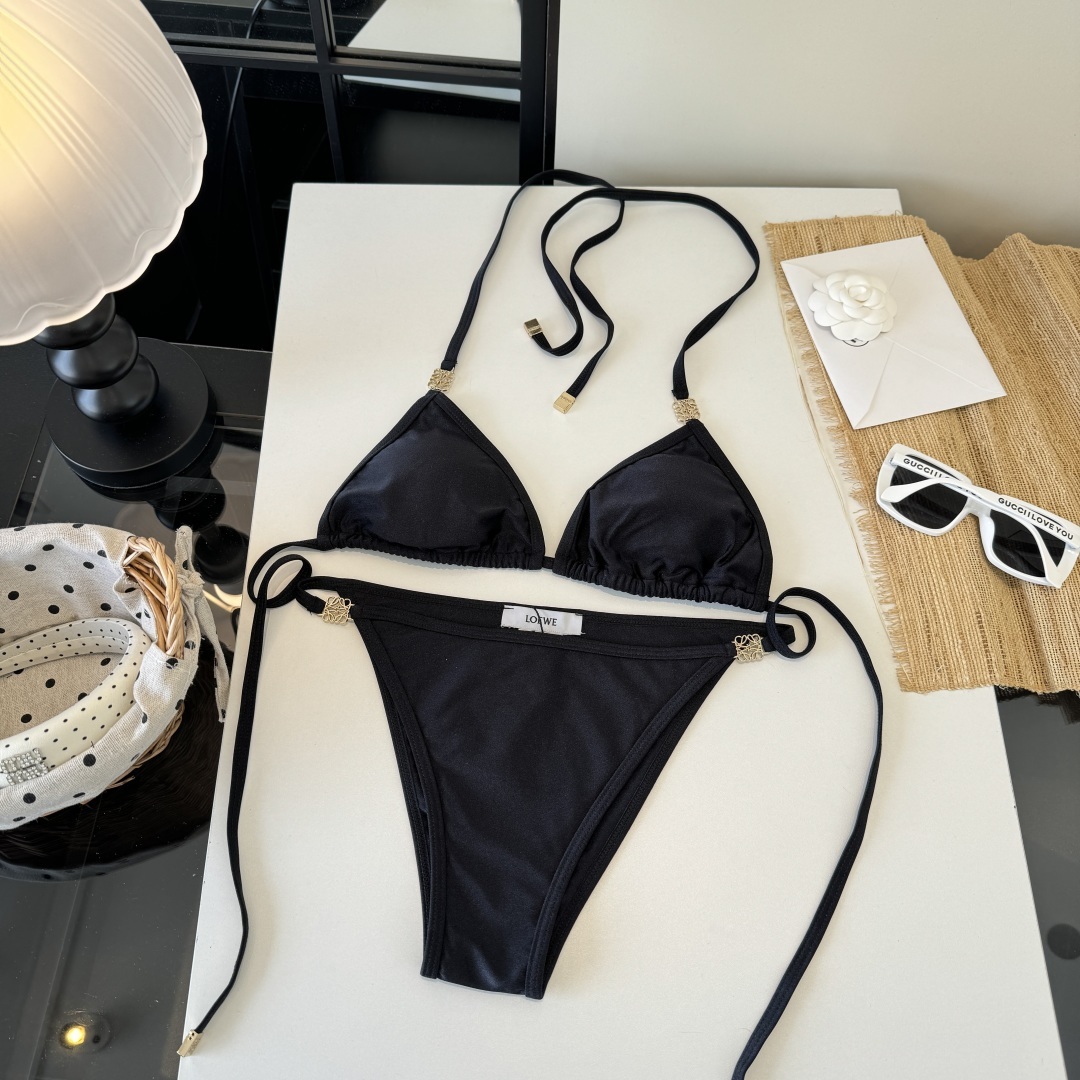 。罗意威LOEWE新款连体比基尼泳衣👙❤️😍🥰适合多种场景的游泳衣🏊‍♀️海边 游泳池 温泉 水上乐园 