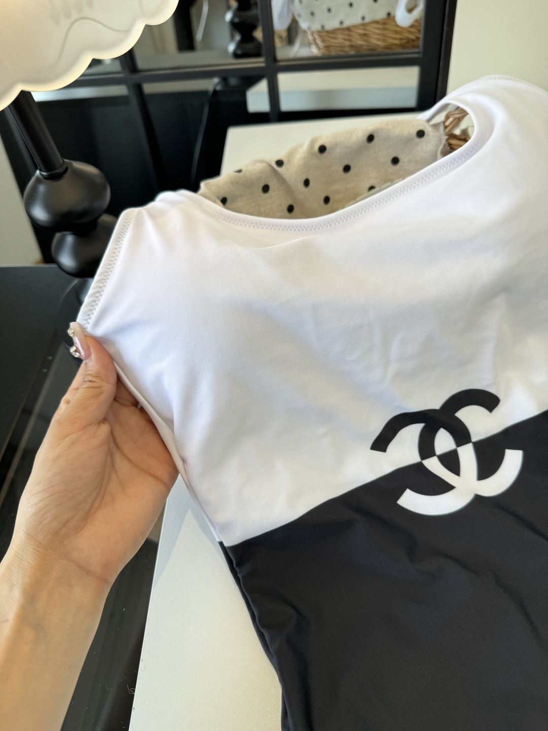 。Chanel香奈儿新款带钢圈连体泳衣👙❤️😍🥰适合多种场景的游泳衣🏊‍♀️海边 游泳池 温泉 水上乐园