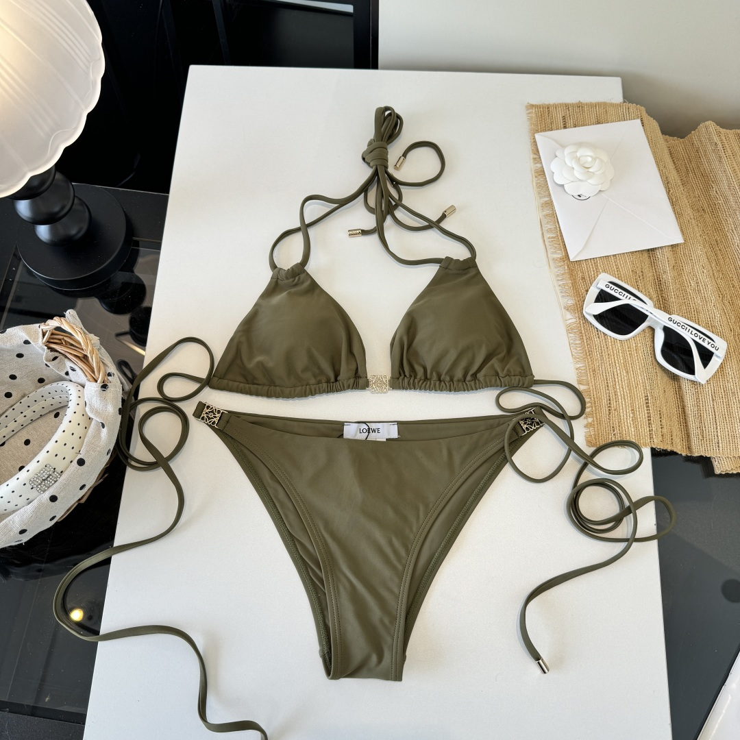 。罗意威LOEWE新款连体泳衣👙❤️😍🥰适合多种场景的游泳衣🏊‍♀️海边 游泳池 温泉 水上乐园 漂流都