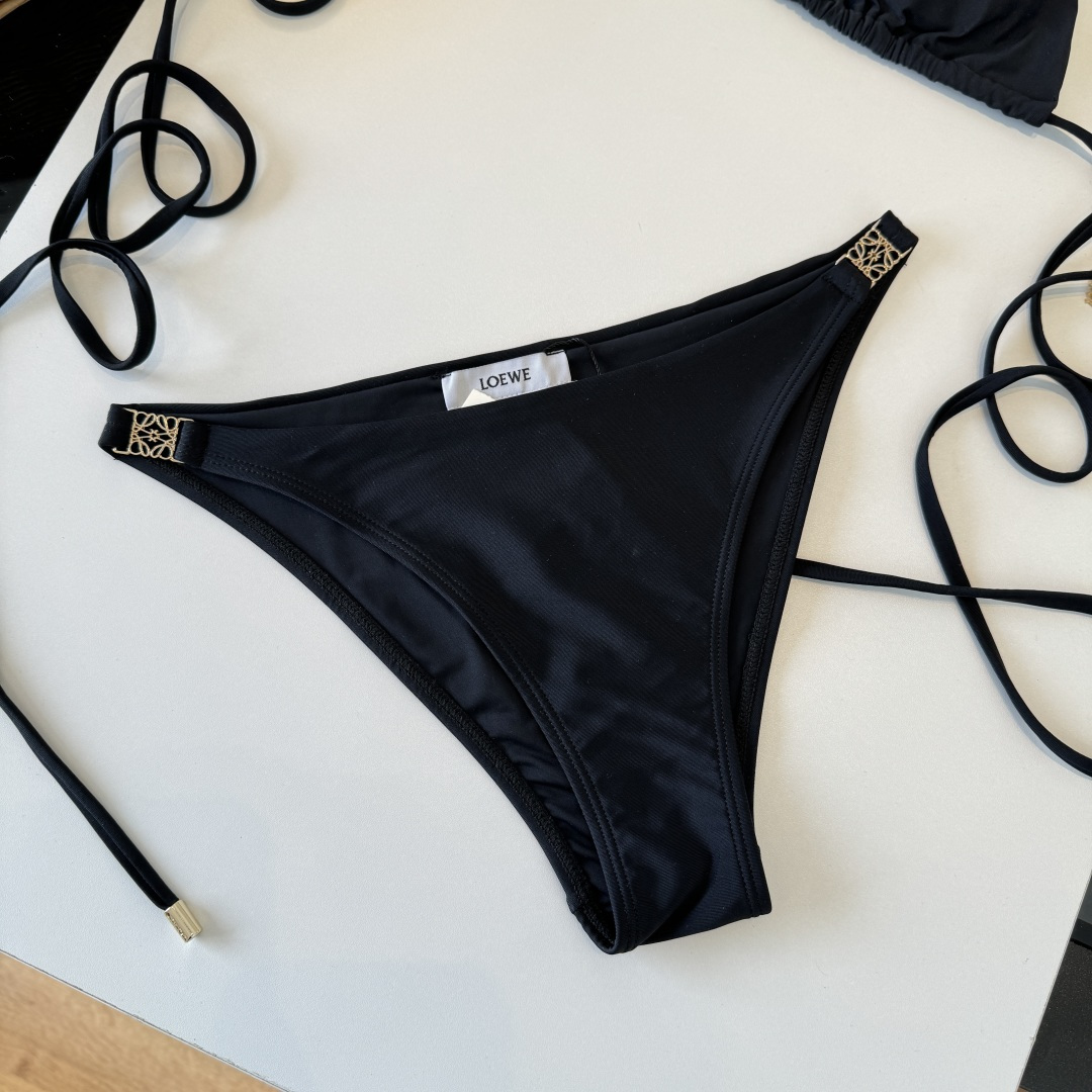 。罗意威LOEWE新款连体泳衣👙❤️😍🥰适合多种场景的游泳衣🏊‍♀️海边 游泳池 温泉 水上乐园 漂流都