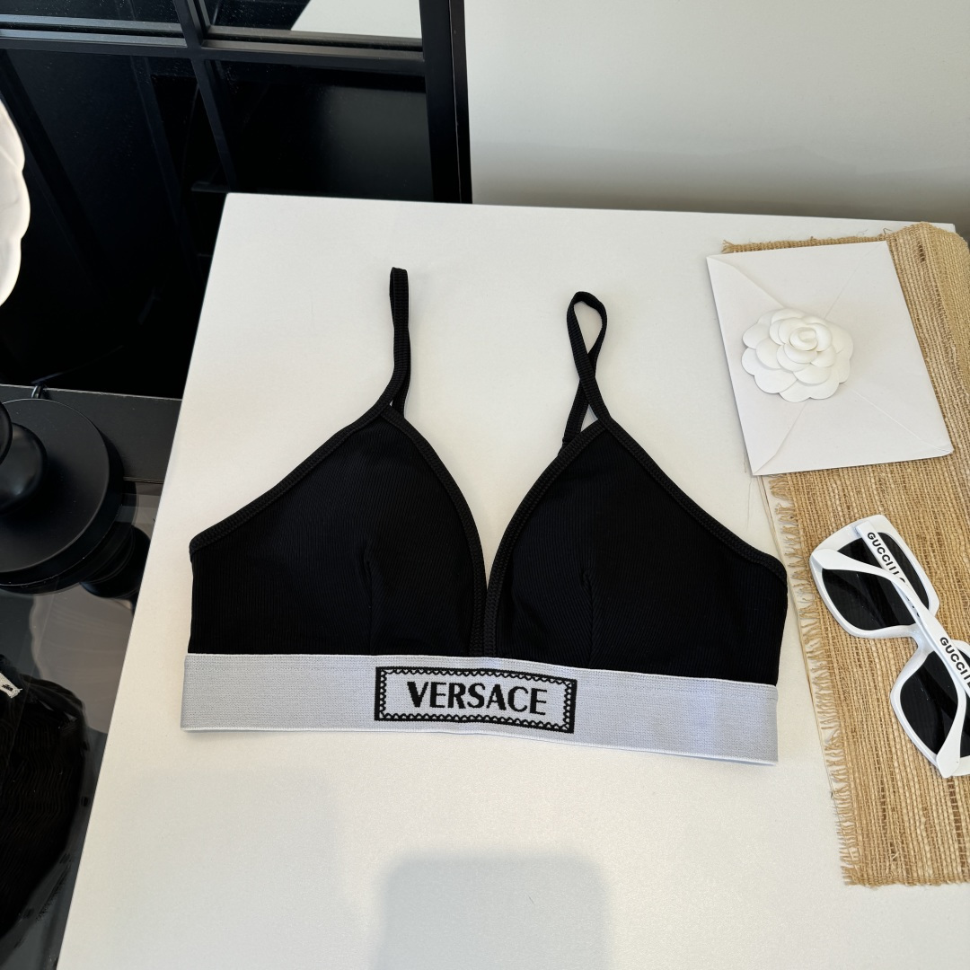 。范思哲分体比基尼👙泳衣 😍🥰适合多种场景的游泳衣🏊‍♀️海边 游泳池 温泉 水上乐园 漂流都可以😌内搭