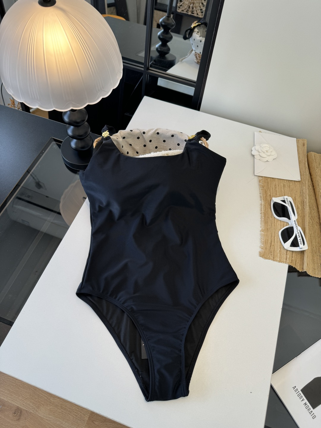 。范思哲连体比基尼👙泳衣 😍🥰适合多种场景的游泳衣🏊‍♀️海边 游泳池 温泉 水上乐园 漂流都可以😌内搭