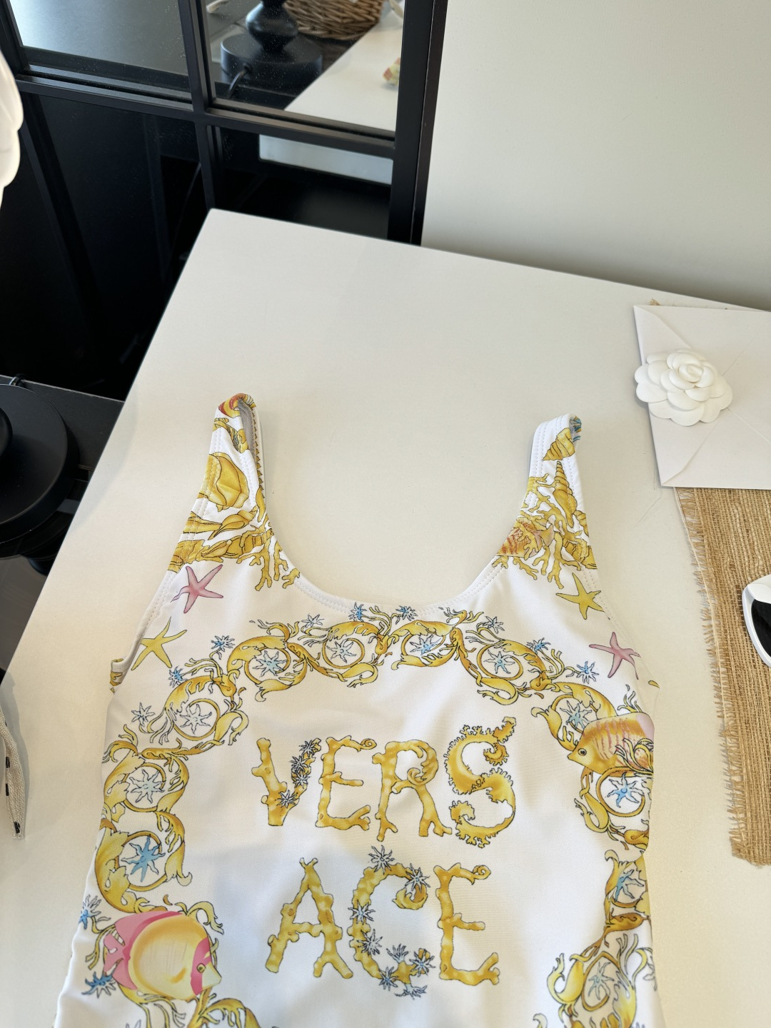 。范思哲连体比基尼👙泳衣 😍🥰适合多种场景的游泳衣🏊‍♀️海边 游泳池 温泉 水上乐园 漂流都可以😌内搭