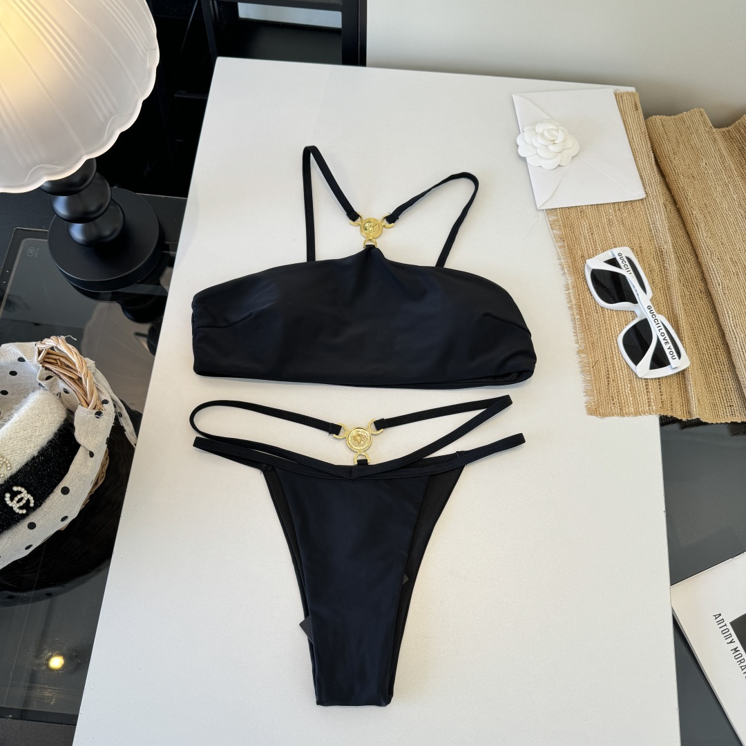 。范思哲连体比基尼👙泳衣 😍🥰适合多种场景的游泳衣🏊‍♀️海边 游泳池 温泉 水上乐园 漂流都可以😌内搭