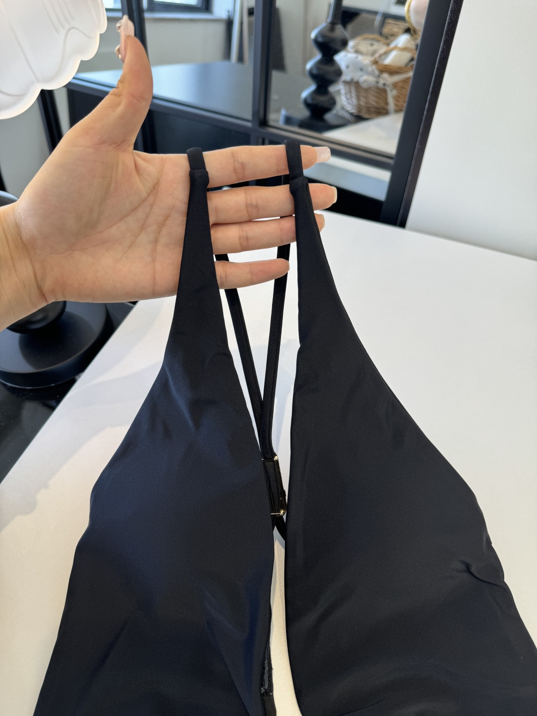 。范思哲连体比基尼👙泳衣 😍🥰适合多种场景的游泳衣🏊‍♀️海边 游泳池 温泉 水上乐园 漂流都可以😌内搭