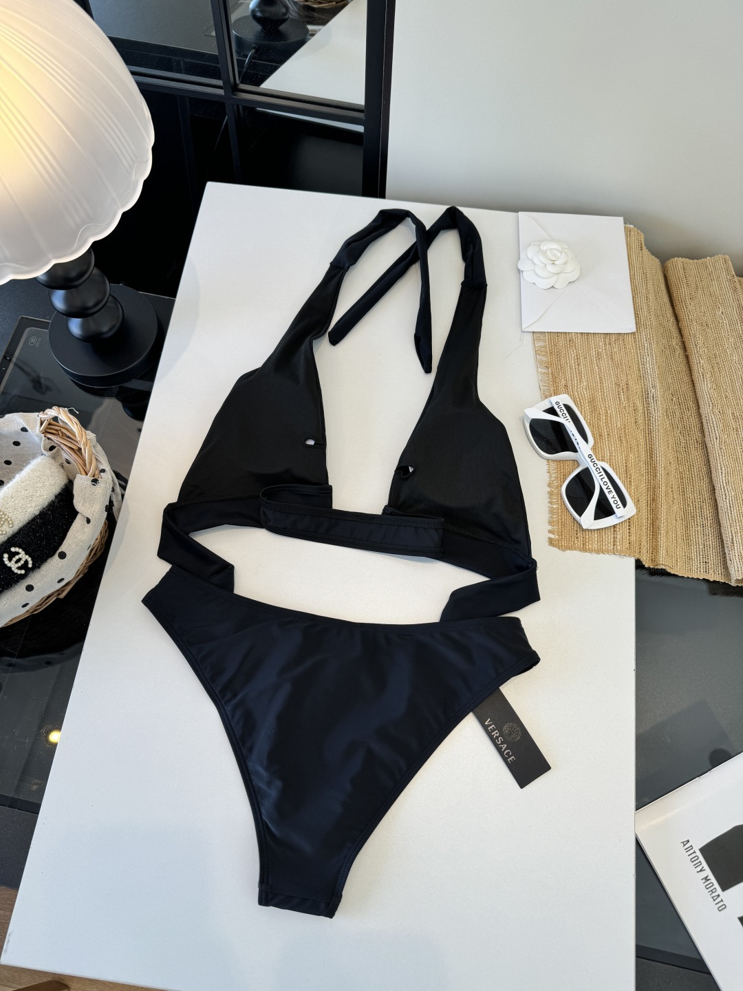 。范思哲连体比基尼👙泳衣 😍🥰适合多种场景的游泳衣🏊‍♀️海边 游泳池 温泉 水上乐园 漂流都可以😌内搭