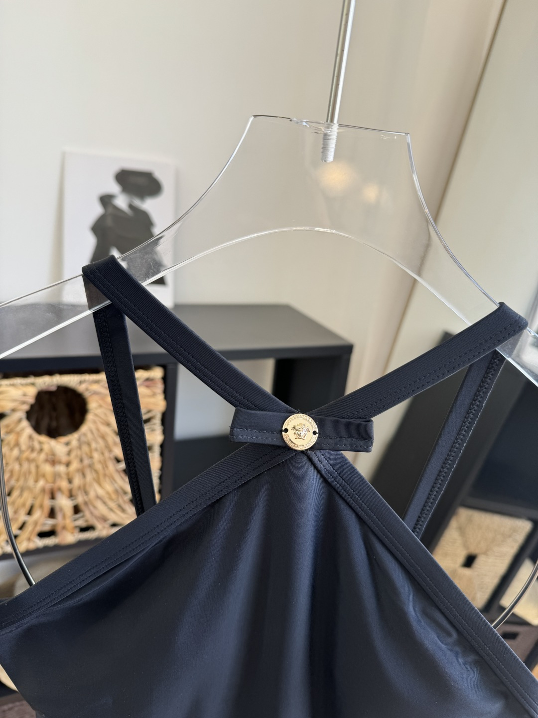 。范思哲连体比基尼👙泳衣 😍🥰适合多种场景的游泳衣🏊‍♀️海边 游泳池 温泉 水上乐园 漂流都可以😌内搭