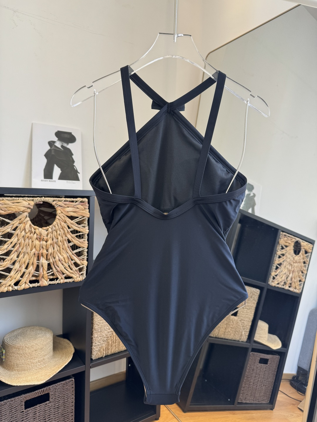 。范思哲连体比基尼👙泳衣 😍🥰适合多种场景的游泳衣🏊‍♀️海边 游泳池 温泉 水上乐园 漂流都可以😌内搭