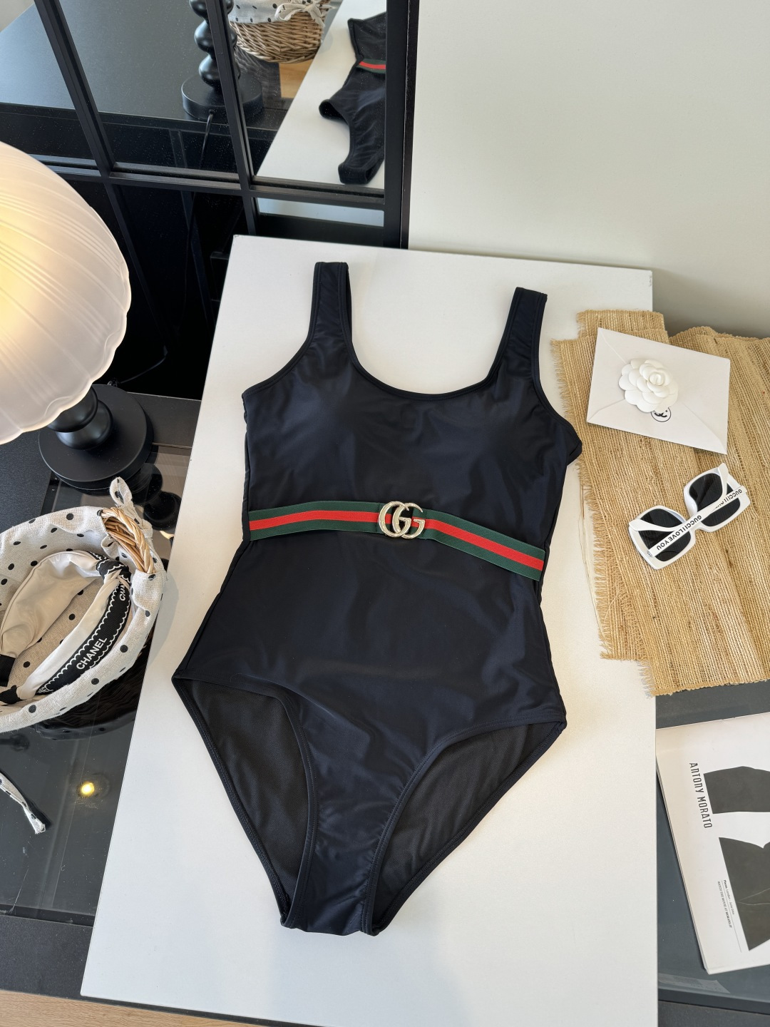 。Gucci古奇连体泳衣👙 上身超级棒！同步各大专柜发售，自然而然呈现时尚感！十分减龄，具有年轻活力。 