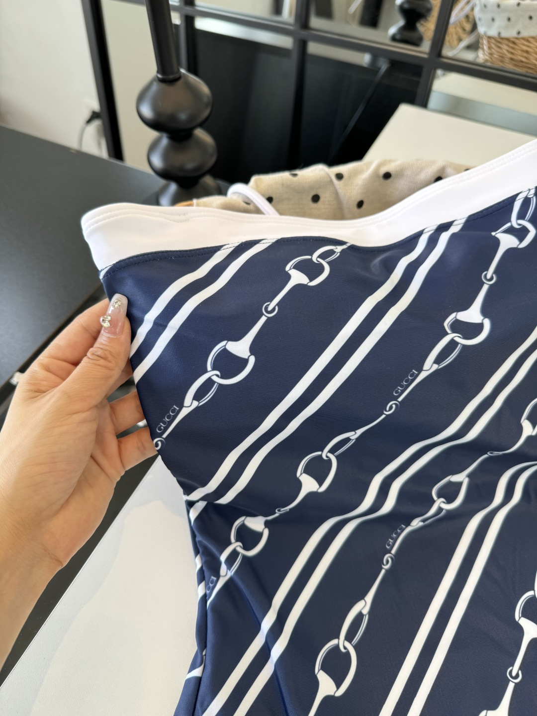 。Gucci古奇连体泳衣👙 上身超级棒！同步各大专柜发售，自然而然呈现时尚感！十分减龄，具有年轻活力。 