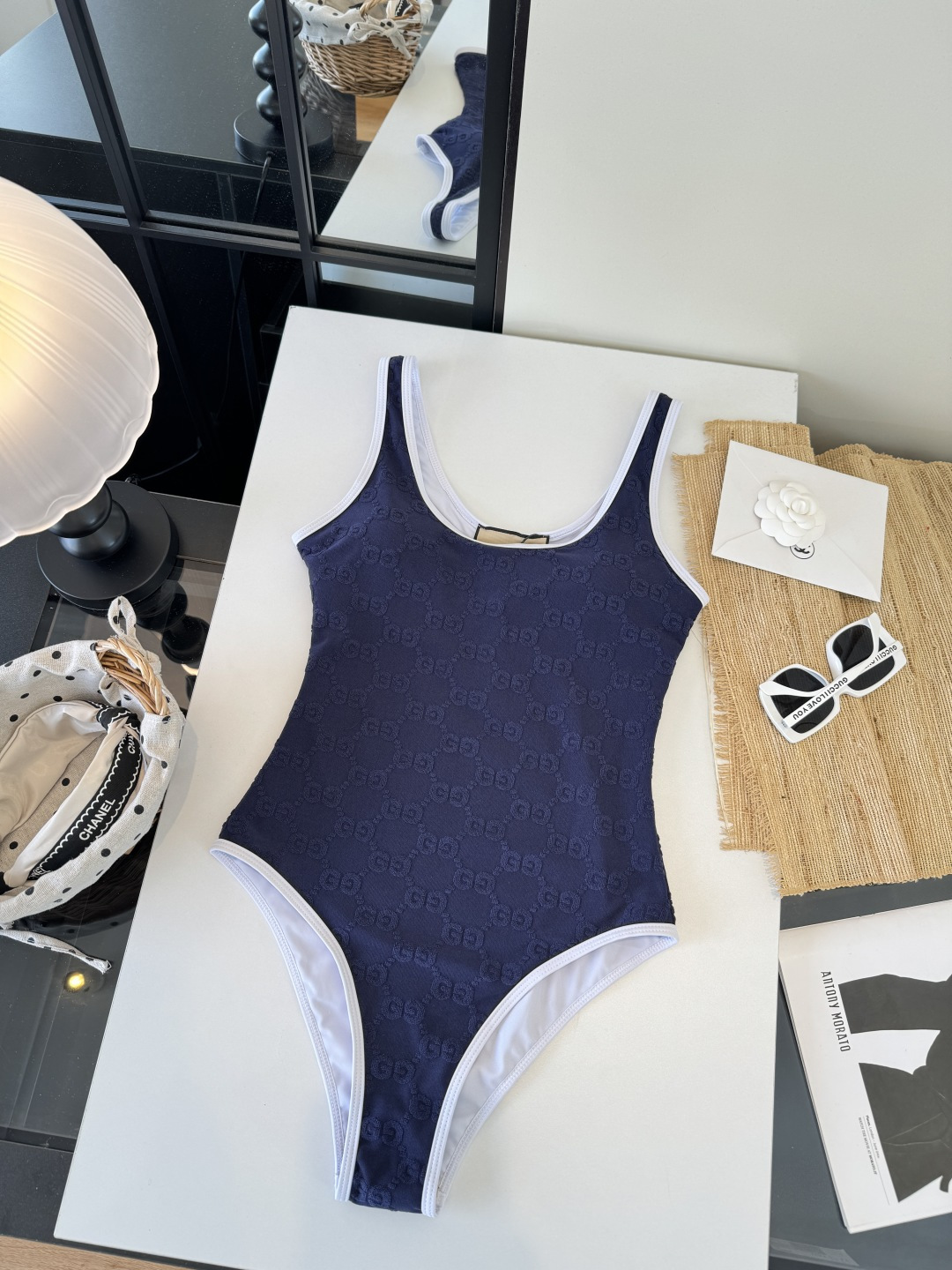 。Gucci古奇连体泳衣👙 上身超级棒！同步各大专柜发售，自然而然呈现时尚感！十分减龄，具有年轻活力。 