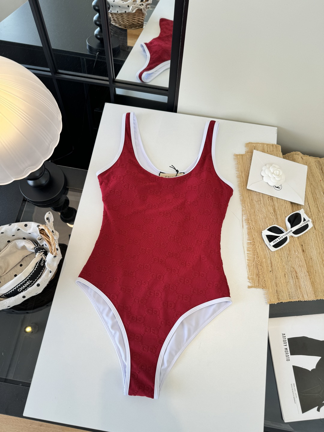 。Gucci古奇连体泳衣👙 上身超级棒！同步各大专柜发售，自然而然呈现时尚感！十分减龄，具有年轻活力。 