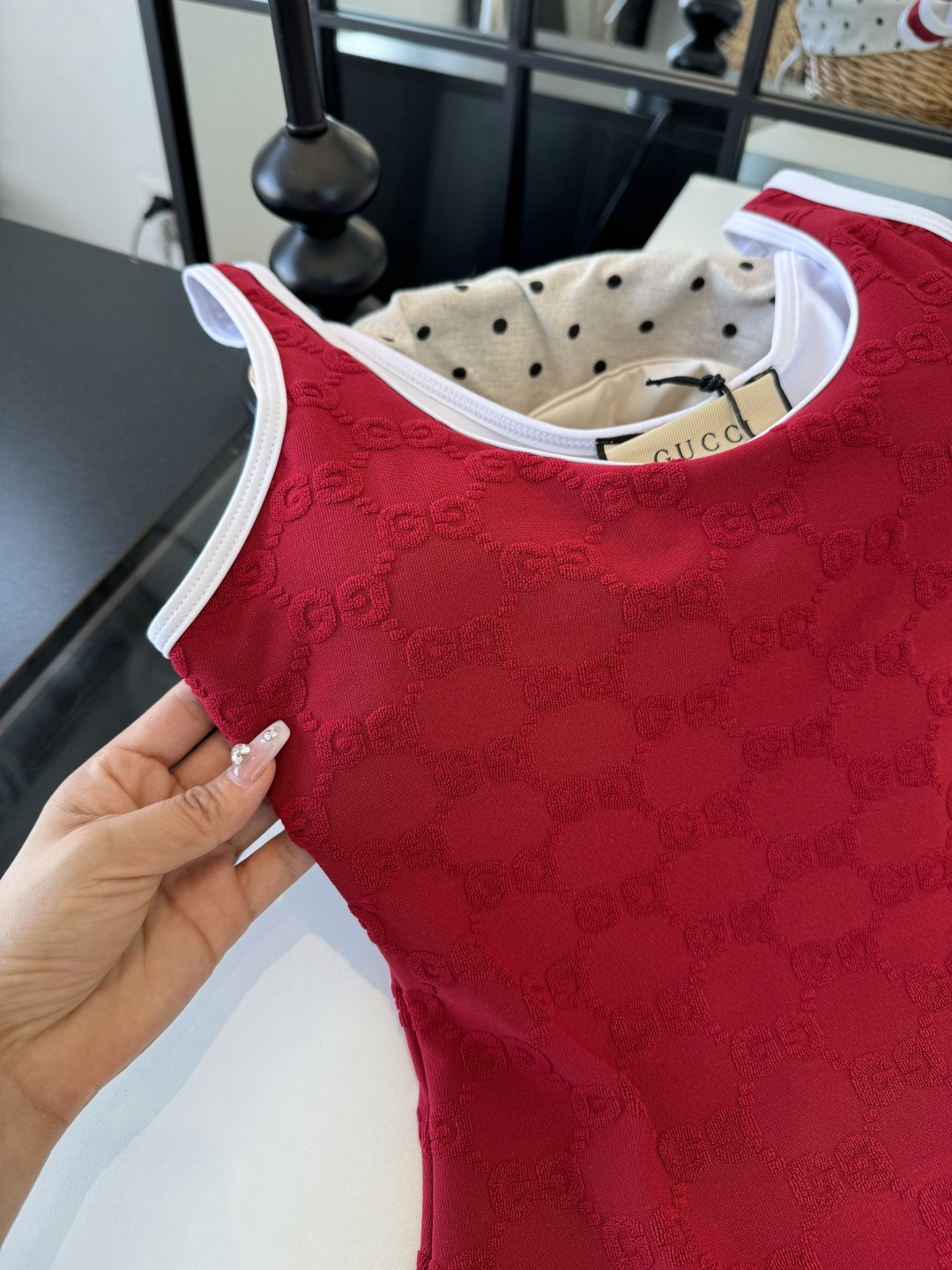 。Gucci古奇连体泳衣👙 上身超级棒！同步各大专柜发售，自然而然呈现时尚感！十分减龄，具有年轻活力。 