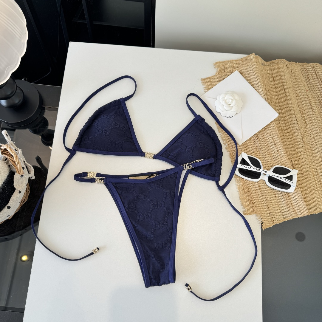 Gucci古奇分体泳衣👙 上身超级棒！同步各大专柜发售，自然而然呈现时尚感！十分减龄，具有年轻活力。 码