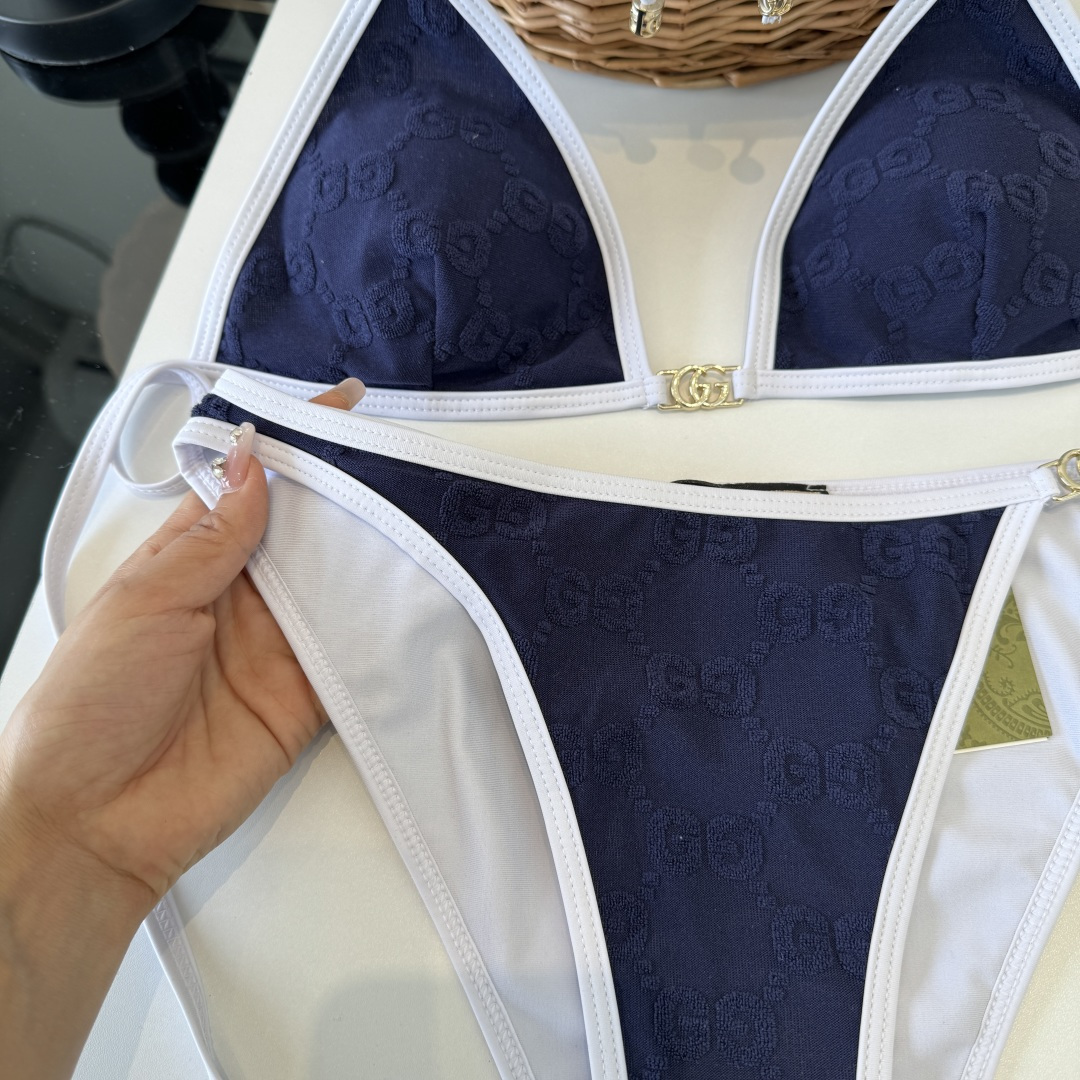 Gucci古奇分体泳衣👙 上身超级棒！同步各大专柜发售，自然而然呈现时尚感！十分减龄，具有年轻活力。 码