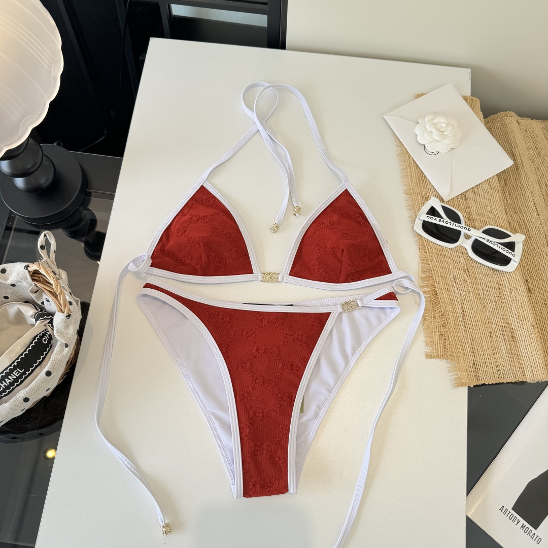 Gucci古奇分体泳衣👙 上身超级棒！同步各大专柜发售，自然而然呈现时尚感！十分减龄，具有年轻活力。 码