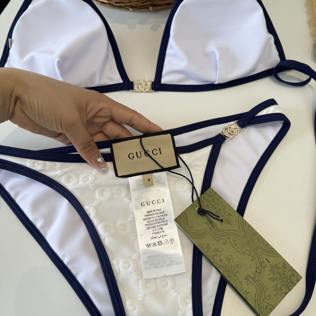 Gucci古奇分体泳衣👙 上身超级棒！同步各大专柜发售，自然而然呈现时尚感！十分减龄，具有年轻活力。 码