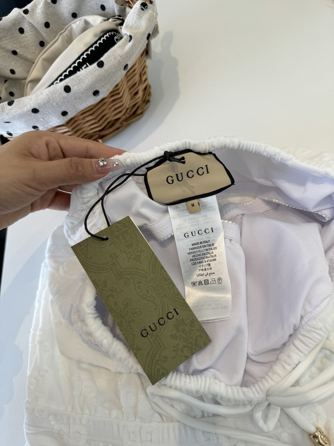 。Gucci古奇连体泳衣👙 上身超级棒！同步各大专柜发售，自然而然呈现时尚感！十分减龄，具有年轻活力。 