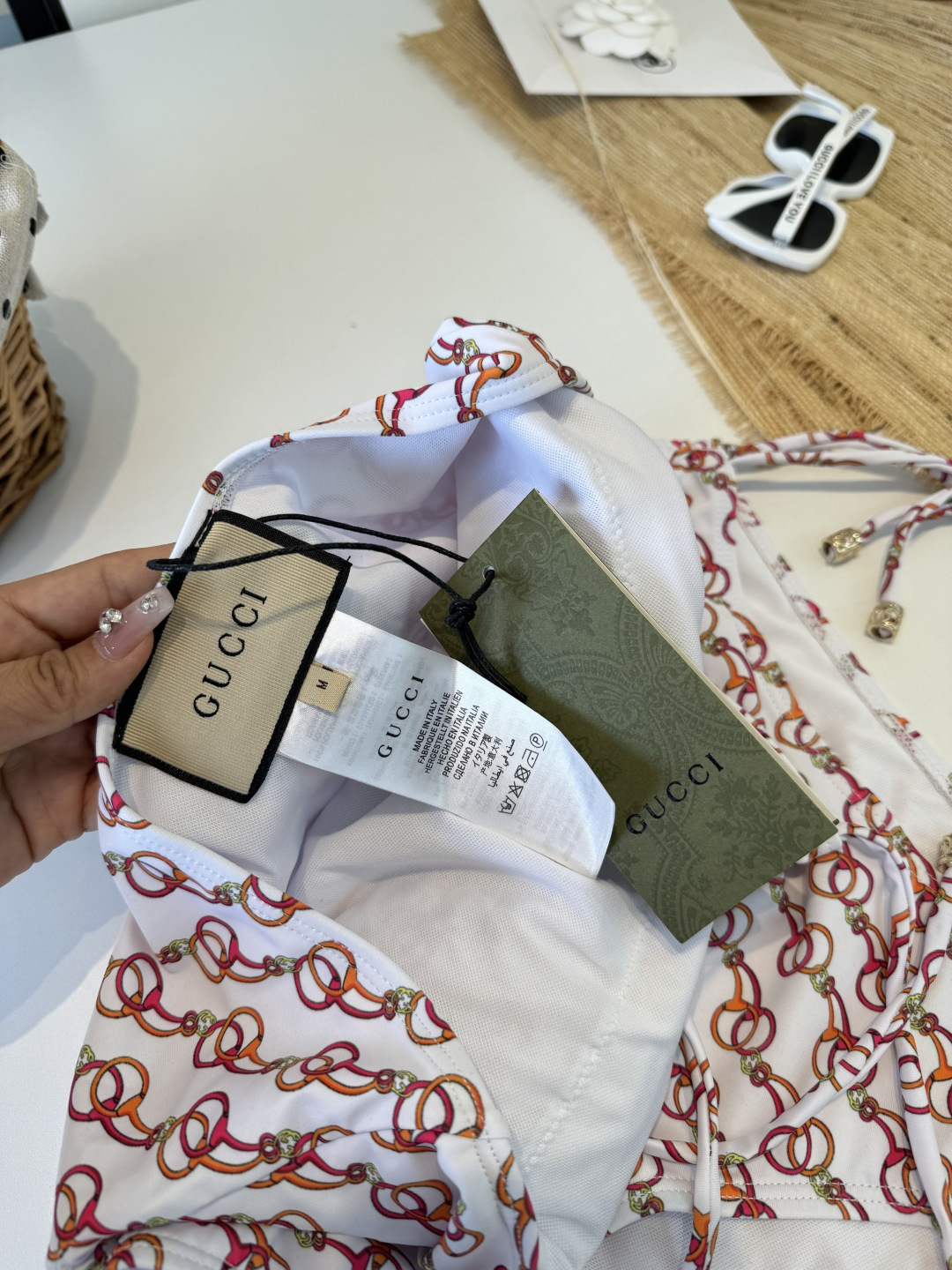 。Gucci古奇连体泳衣👙 上身超级棒！同步各大专柜发售，自然而然呈现时尚感！十分减龄，具有年轻活力。 