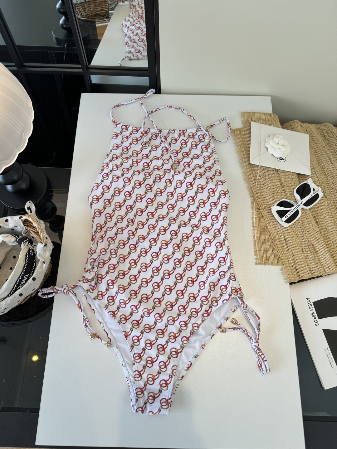 。Gucci古奇连体泳衣👙 上身超级棒！同步各大专柜发售，自然而然呈现时尚感！十分减龄，具有年轻活力。 