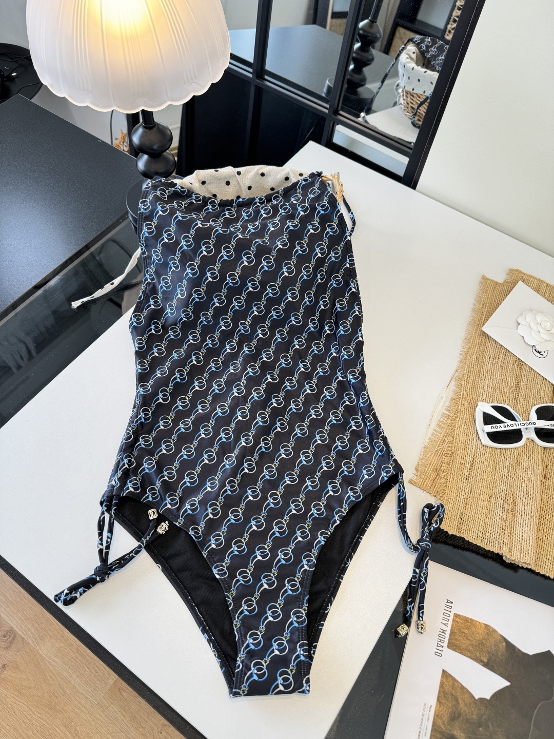 。Gucci古奇连体泳衣👙 上身超级棒！同步各大专柜发售，自然而然呈现时尚感！十分减龄，具有年轻活力。 