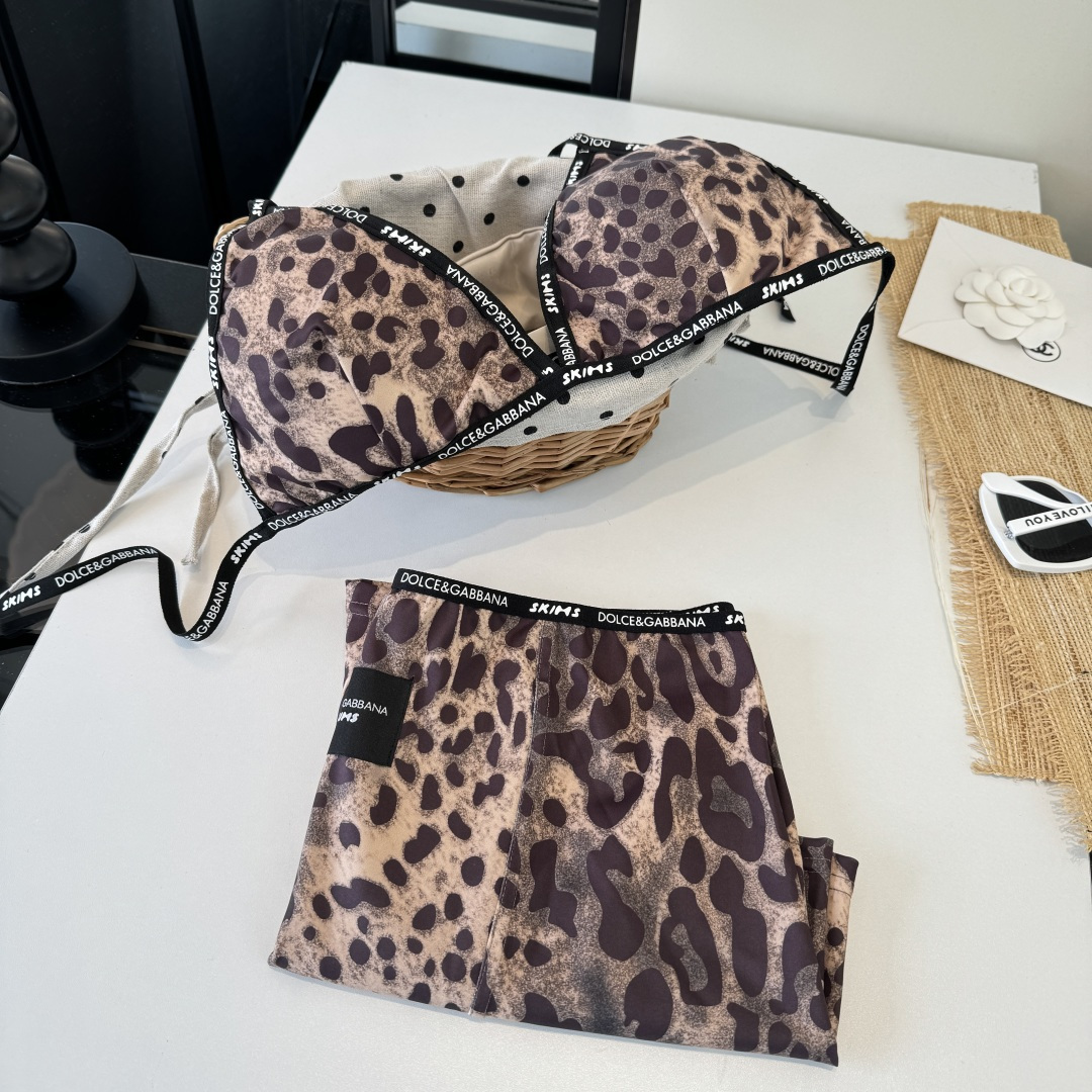 。D&G杜嘉班纳新款织带比基尼分体泳衣套装 黑色白色ＳＭＬ