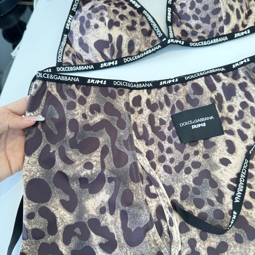 。D&G杜嘉班纳新款织带比基尼分体泳衣套装 黑色白色ＳＭＬ