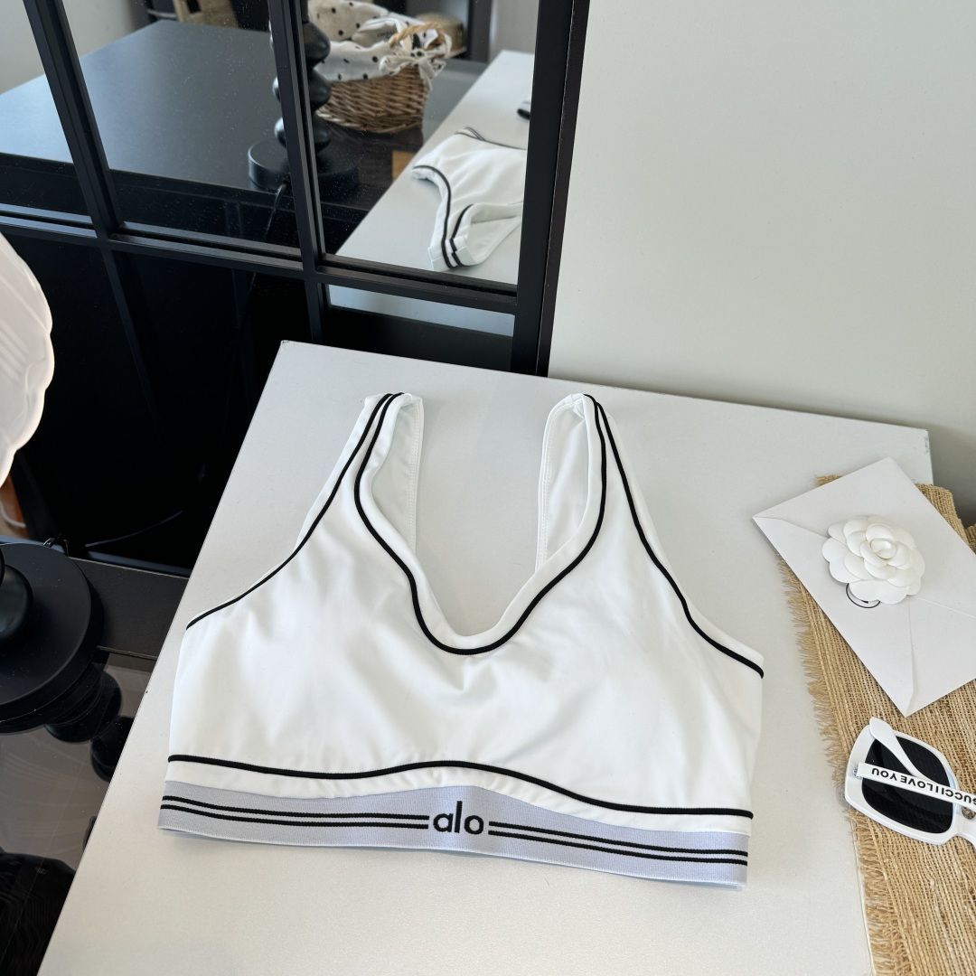 。AIO分体泳衣运动休闲套装👙👙❤️😍🥰适合多种场景的游泳衣🏊‍♀️海边 游泳池 温泉 水上乐园 漂流都