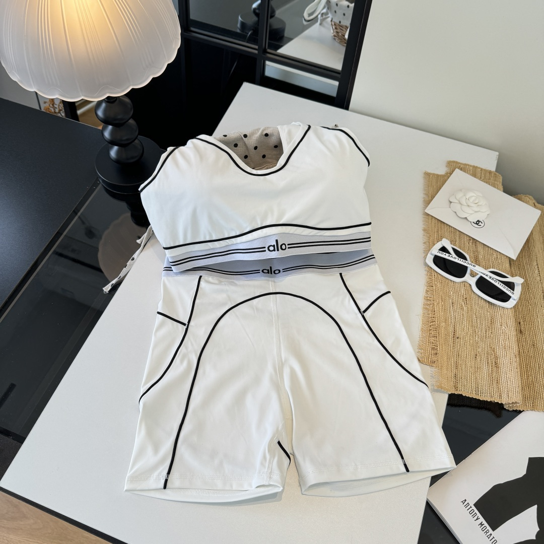 。AIO分体泳衣运动休闲套装👙👙❤️😍🥰适合多种场景的游泳衣🏊‍♀️海边 游泳池 温泉 水上乐园 漂流都