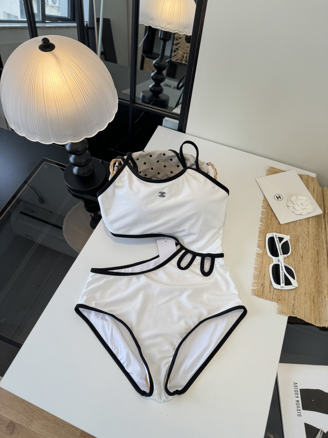 。Chanel香奈儿新款连体比基尼泳衣S M L XL